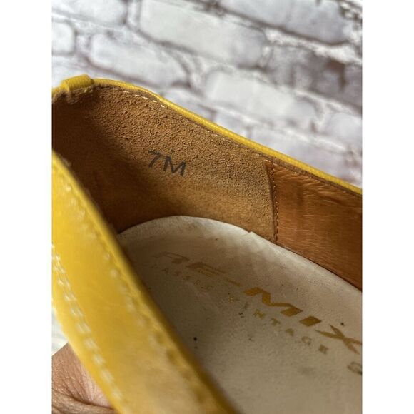 Re-Mix Classic Vintage Yellow Leather Round Toe Mary Jane Heels Women 7M US/38EU - Picture 6 of 16